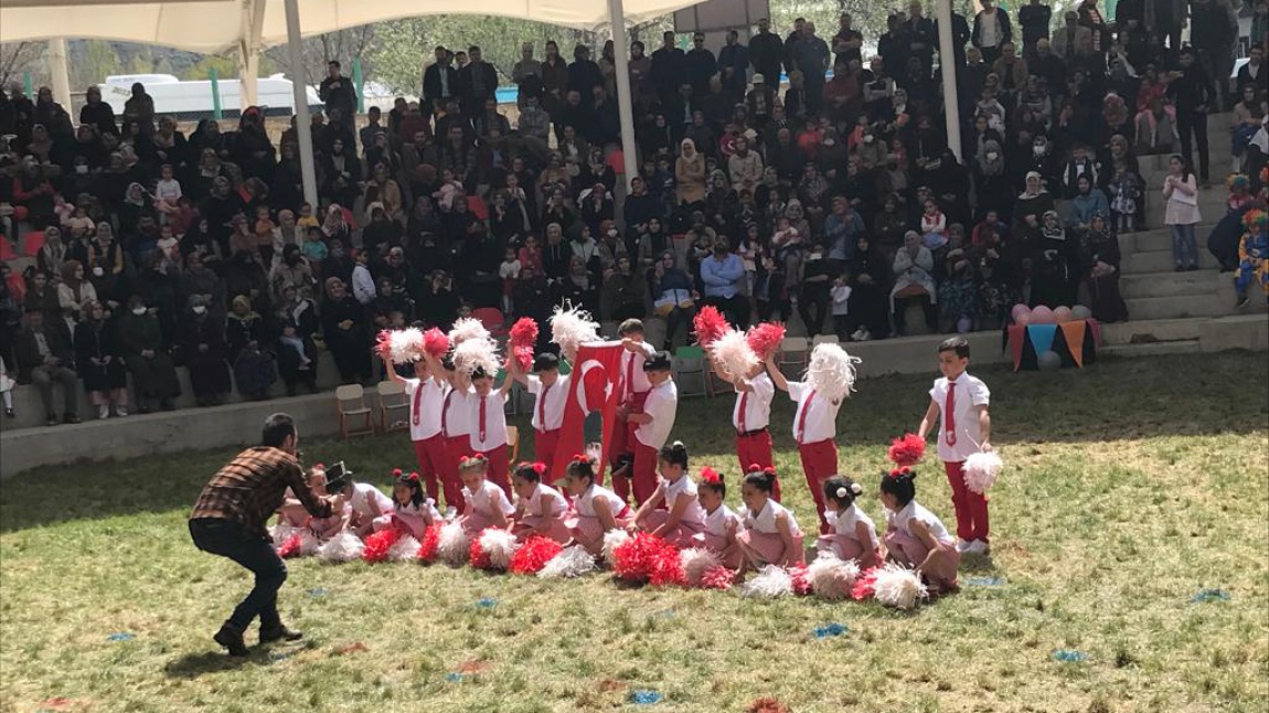 23 Nisan ''Hayat Bayram Olsa'' adlı gösterimiz